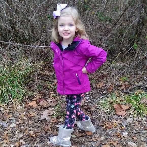 Meet your Posher, Tina - Picture 3 of 3